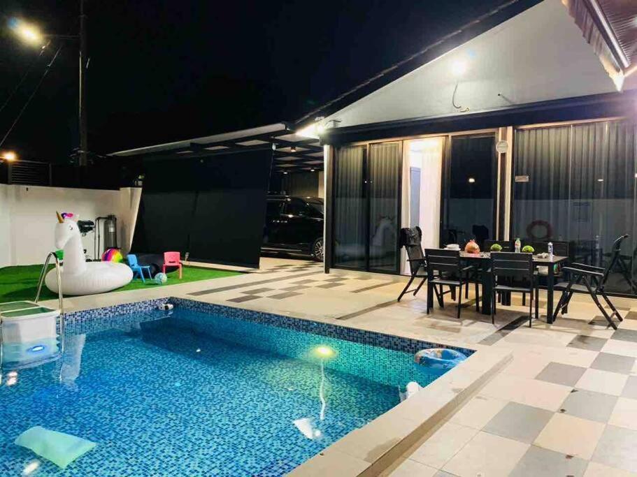 Abbie'S Private Pool Villa Bukit Mertajam Penang Zewnętrze zdjęcie