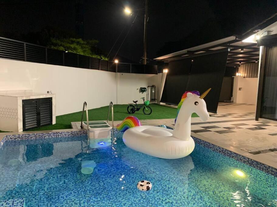 Abbie'S Private Pool Villa Bukit Mertajam Penang Zewnętrze zdjęcie